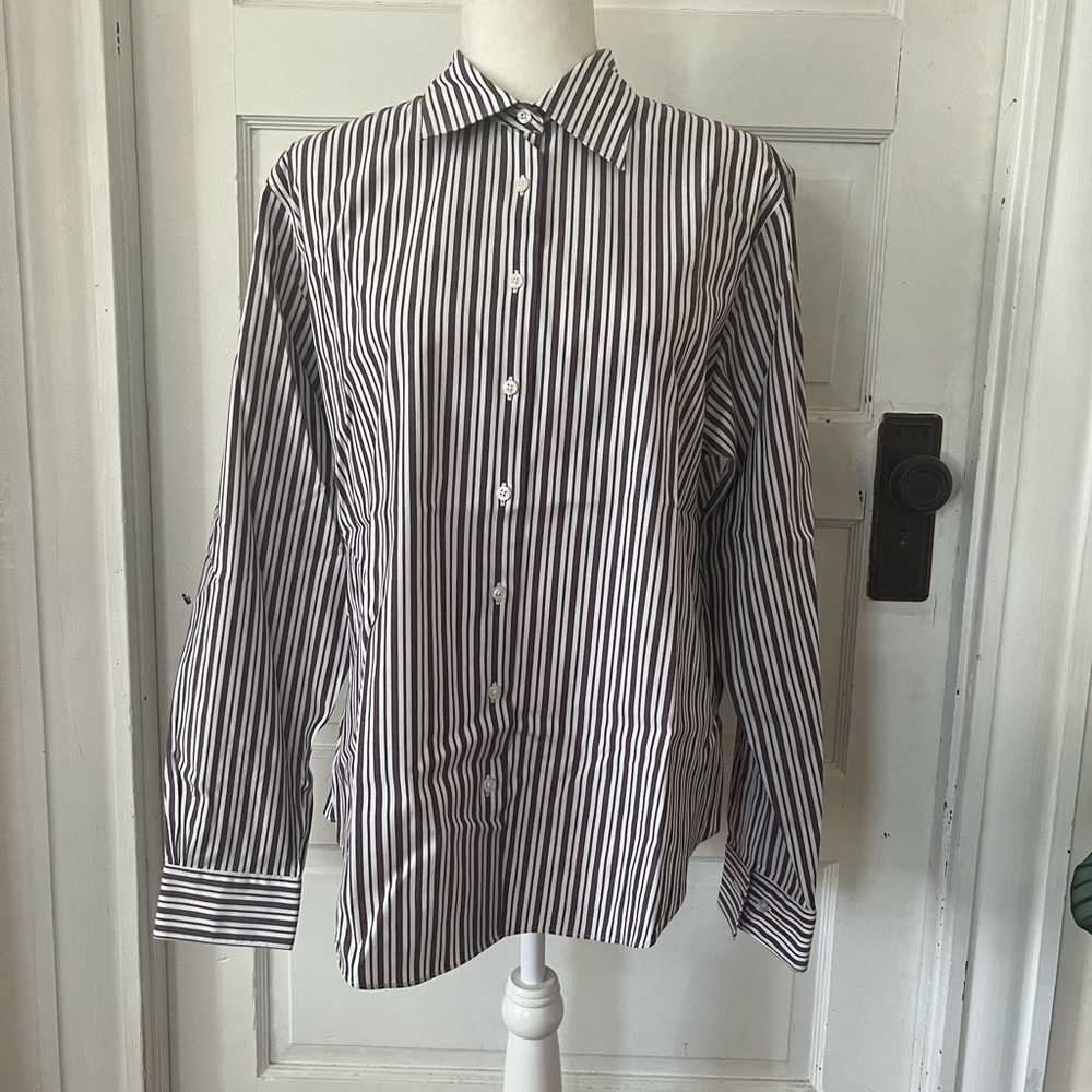 Brooks Brothers 346 | Semi-Fitted Button Up